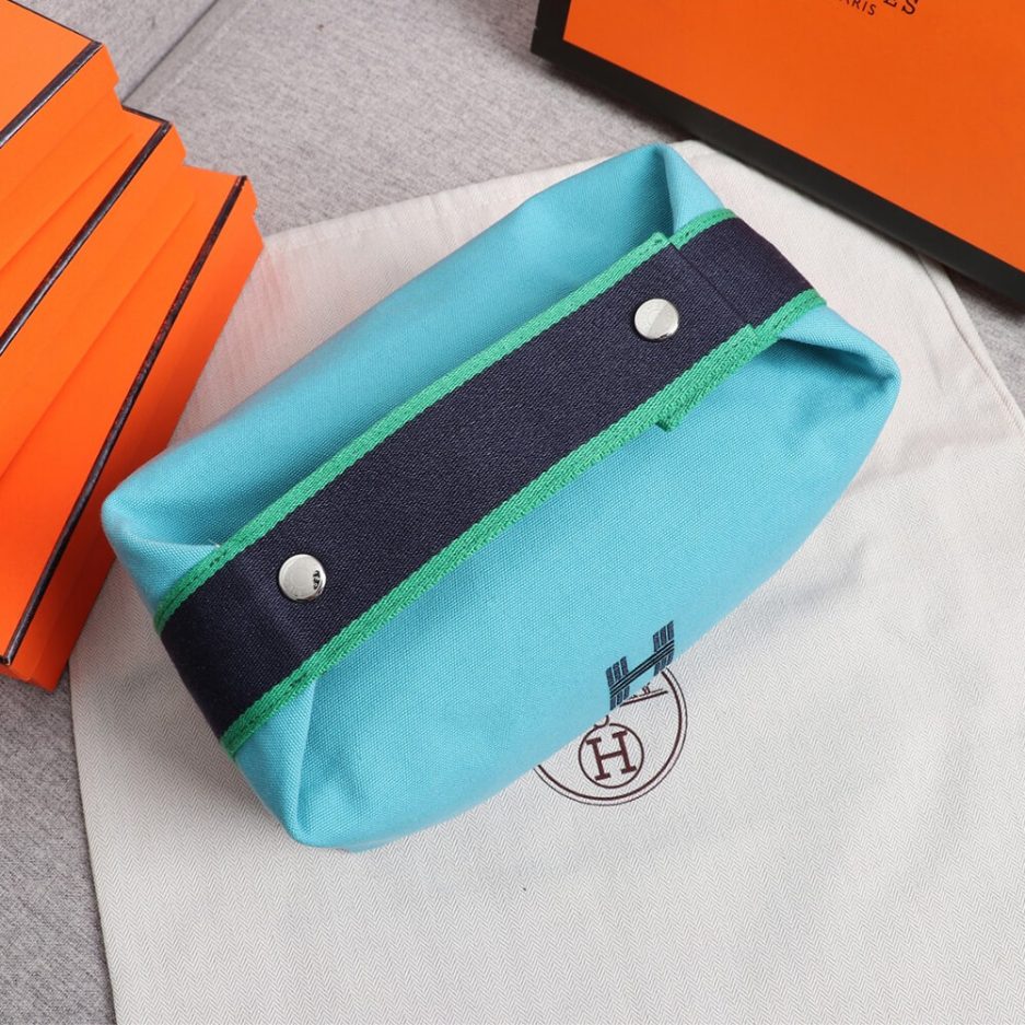 H**mes toiletery bag