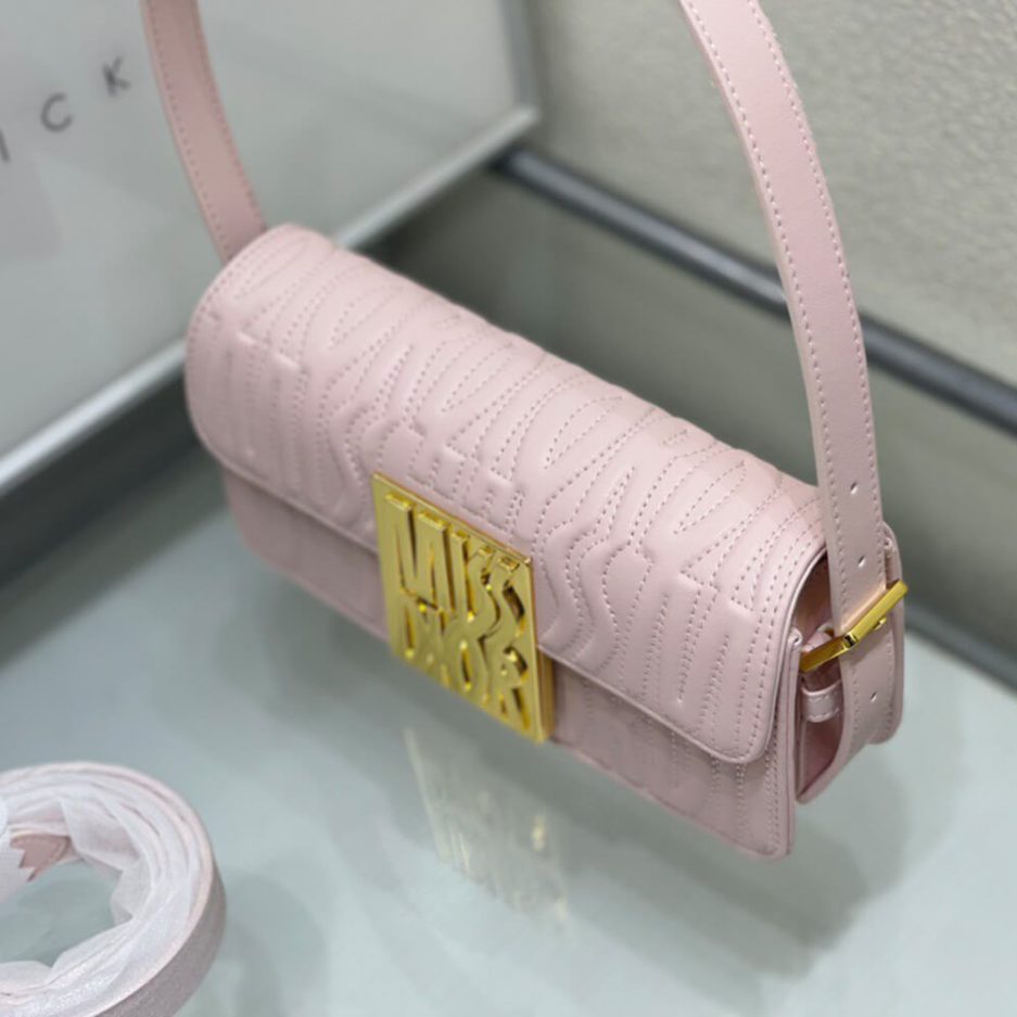 miss D*or flap bag