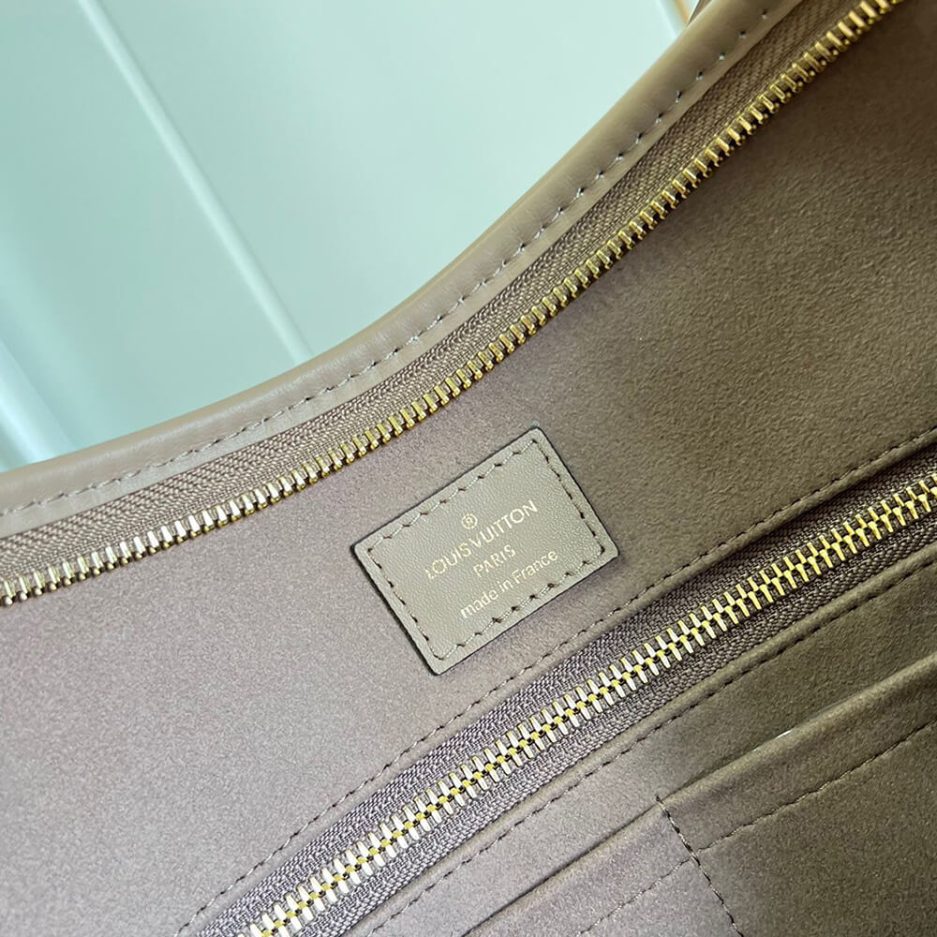 LV CarryAll MM