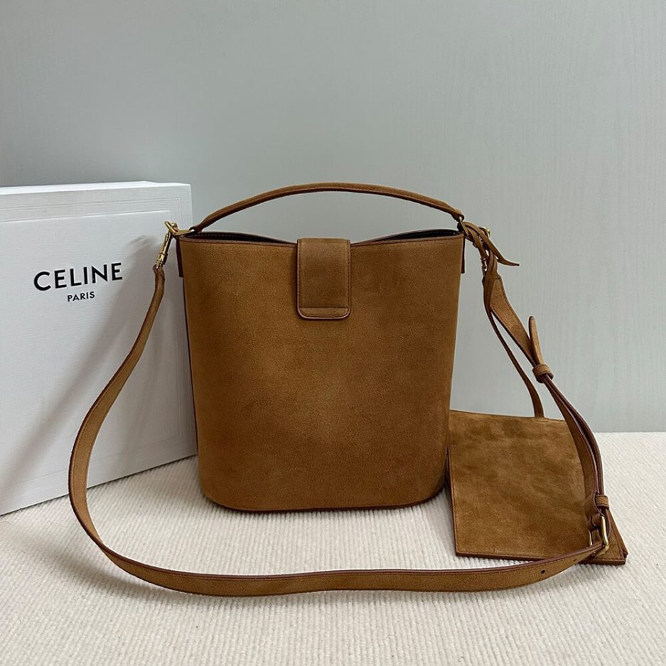 Ce**e medium l**ise bag in suede calfskin