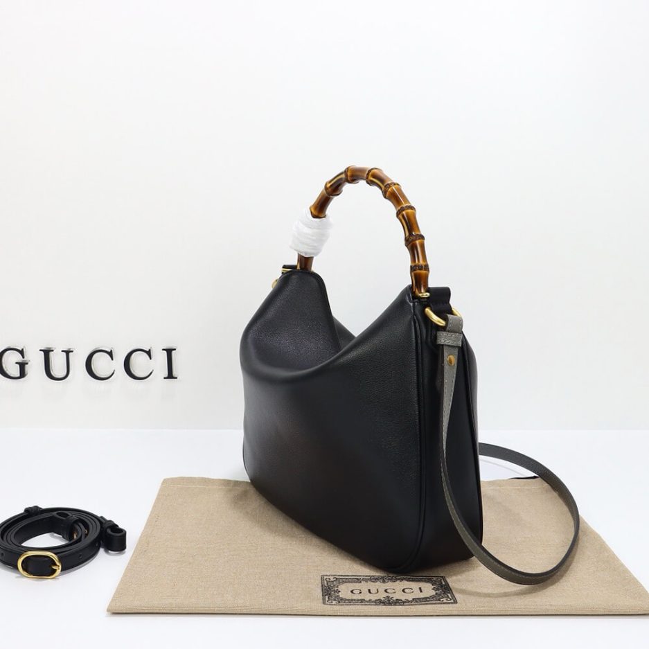 G*u*i diana medium shoulder bag