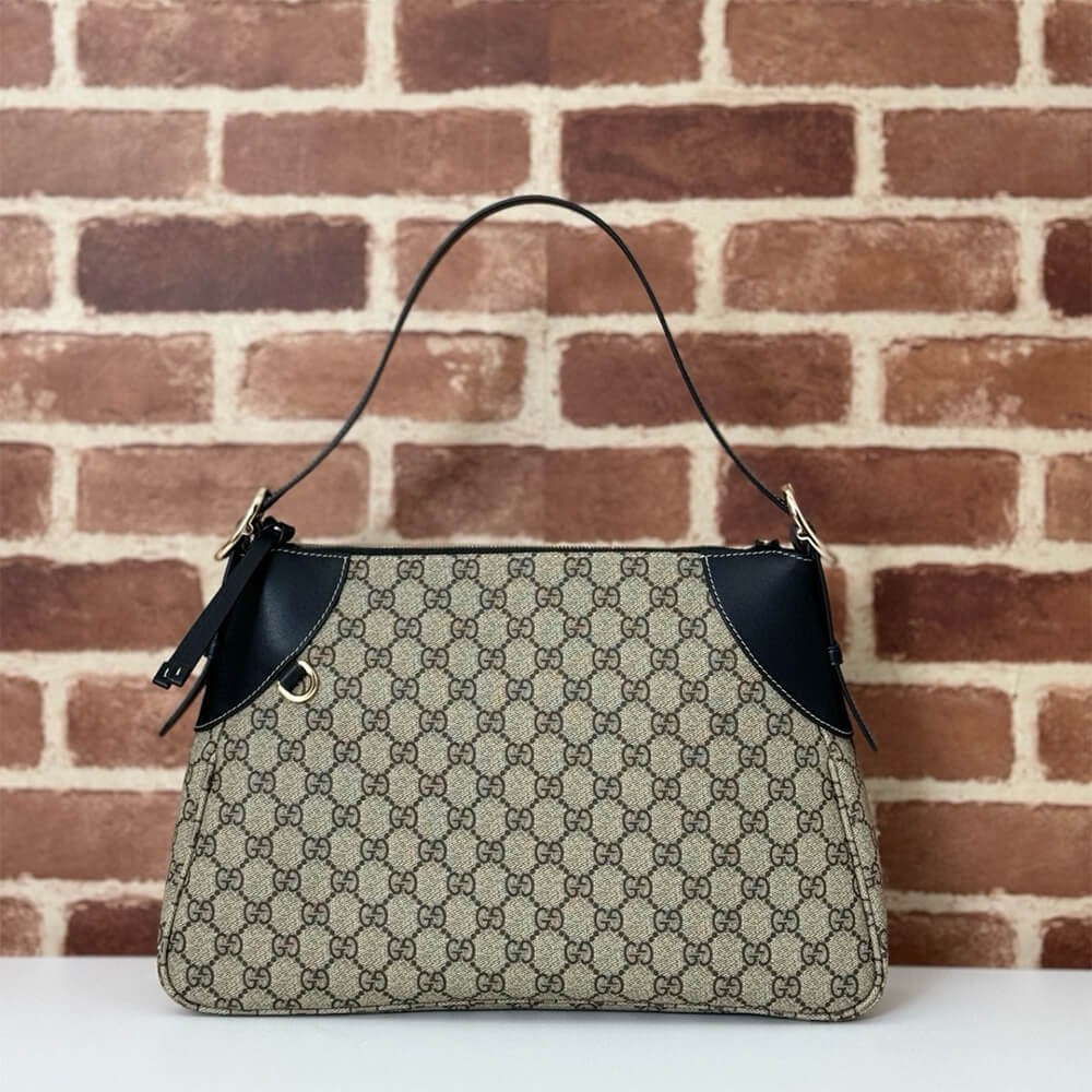 GG Emblem medium shoulder bag